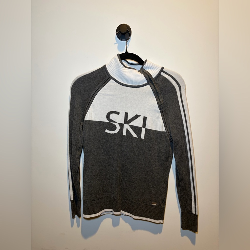 NILS Gray‎ and White Ski Turtleneck Sweater